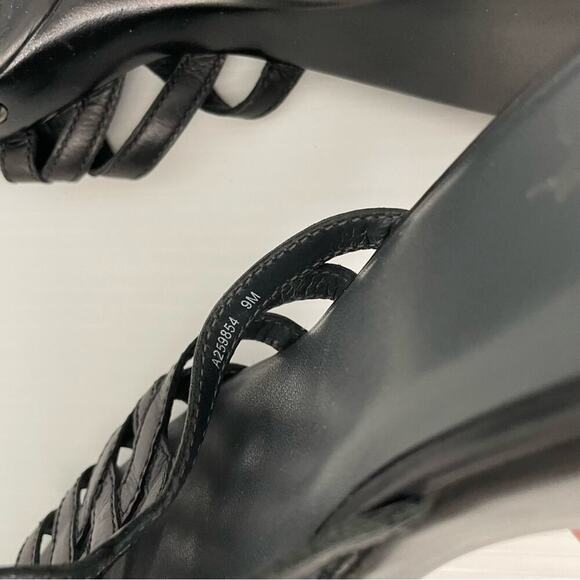 Stuart Weitzman black heeled sandals size 9 cross cross straps - Picture 10 of 11